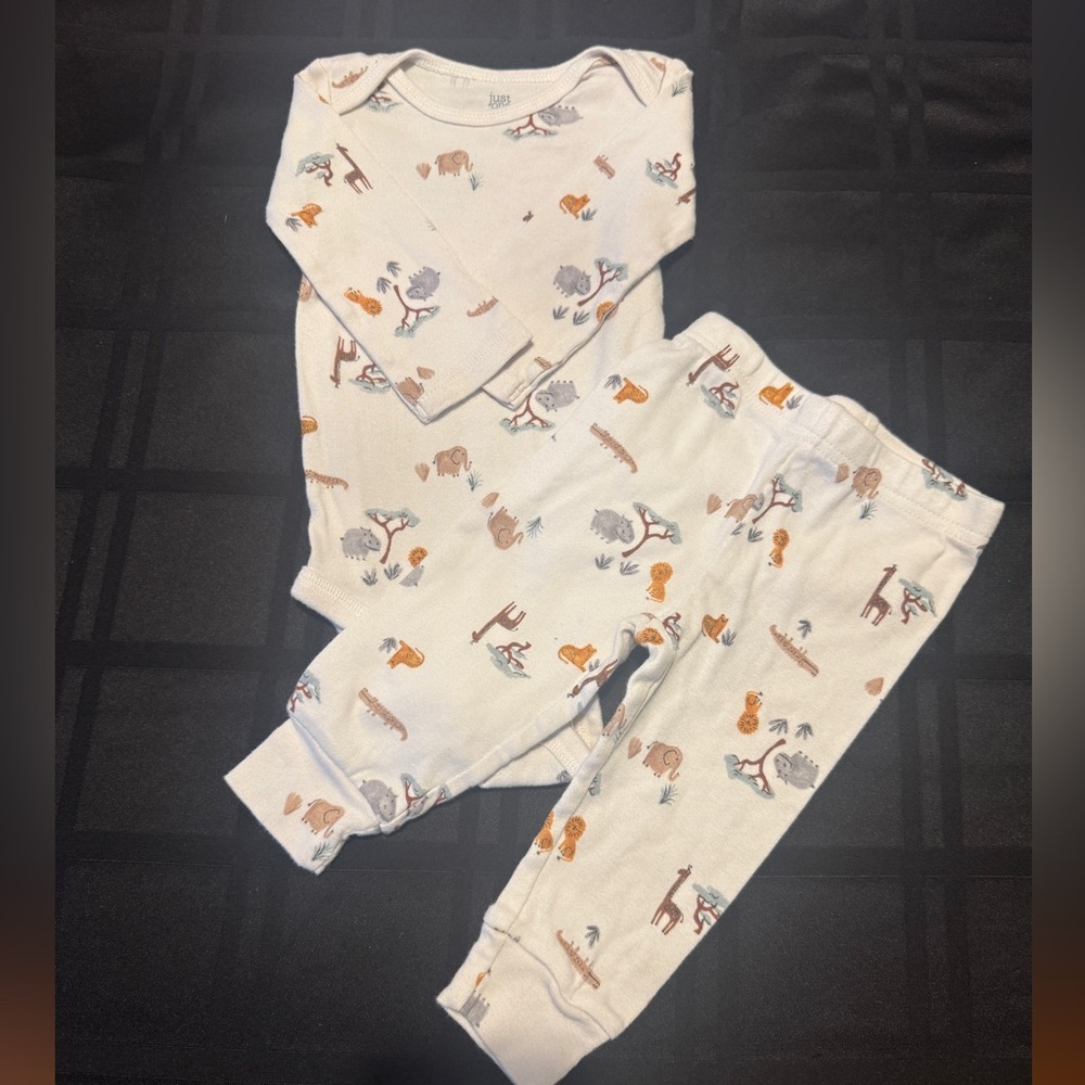Carters Animal Print Kids 2 Piece Set Size 9 months - Picture 3 of 7
